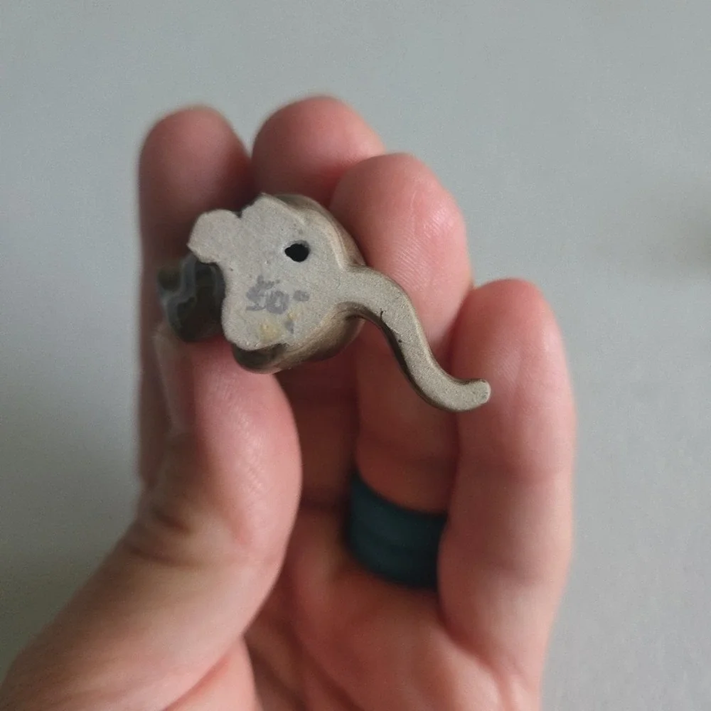 Hagen Renaker Thumb Sucking Cat Miniature Figure Style A-367